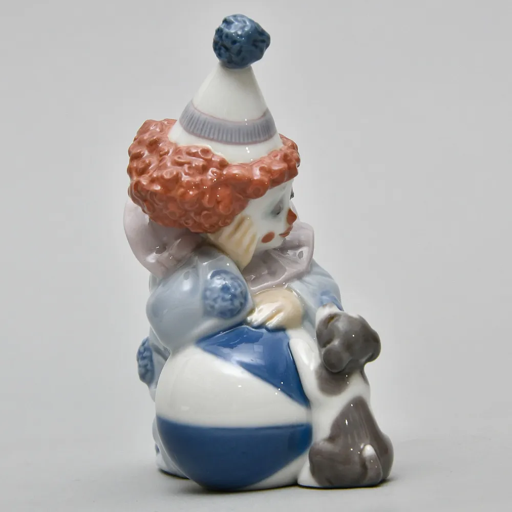 Фарфоровая статуэтка «Маленький клоун с мячом и собачкой» Lladro, Испания - 1985 год.