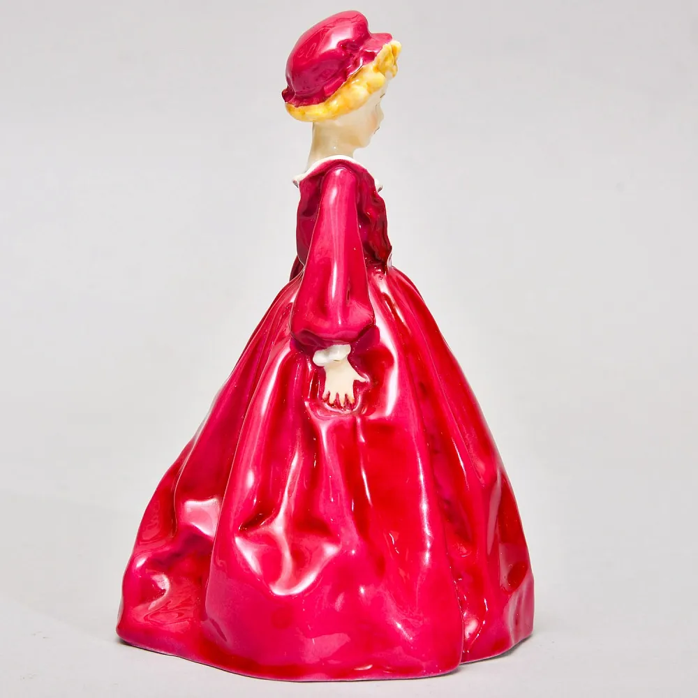 Коллекционная Фарфоровая статуэтка «Бабушкино платье», Royal Worcester Англия.