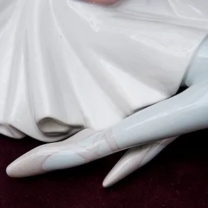 Коллекционная Фарфоровая статуэтка «Маленькая балерина в розовом» Lladro, Испания - 1978 год.