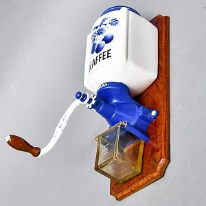 Старинная Настенная Ручная Механическая Кофемолка EREKA, Германия 50-е гг. ХХ века.