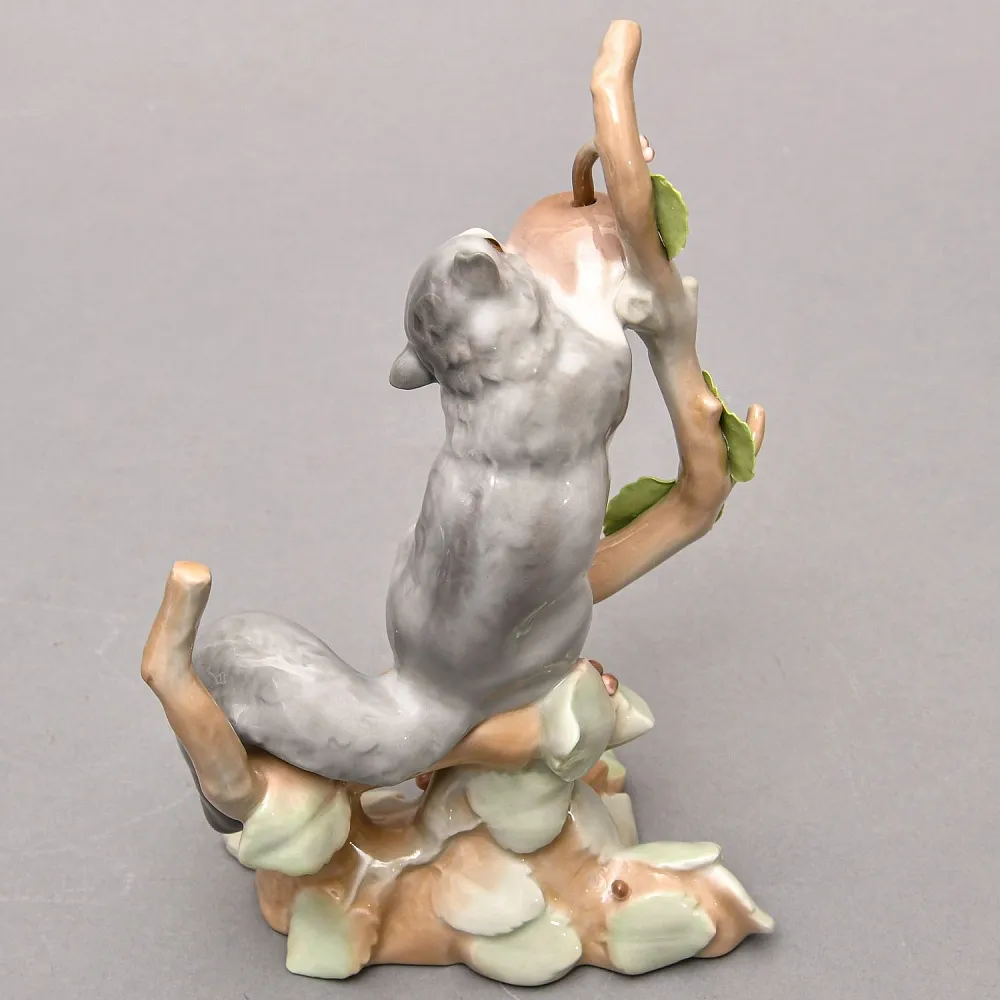 Коллекционная Фарфоровая статуэтка «Белка. Соня», Lladro / Лядро Испания.