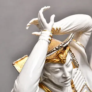 Большая Авторская Фарфоровая статуэтка «Самурай - Путь Воина», Ahura Италия, 80-е годы ХХ века.