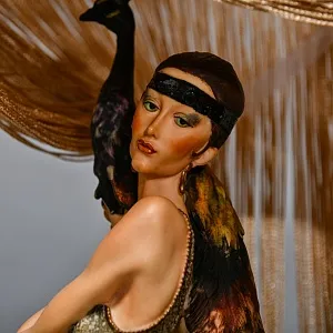 Редкость! Настольная Электрическая Лампа - Светильник «Дама с Павлином», Florence Италия -1987 год.