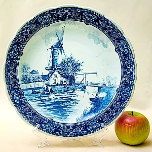 Фарфоровое Блюдо - Тарелка «МЕЛЬНИЦА НА РЕКЕ», ROYAL SPHINX Holland DELFTs, d-30 см.