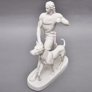 Антикварная Фаофоровая Статуэтка «Охотник с собакой», Wiener Porzellanmanufaktur Augarten, Австрия первая половина ХХ века.