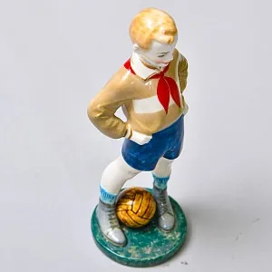 Авторская Коллекционная Фарфоровая Статуэтка «Юный Футболист», Россия.