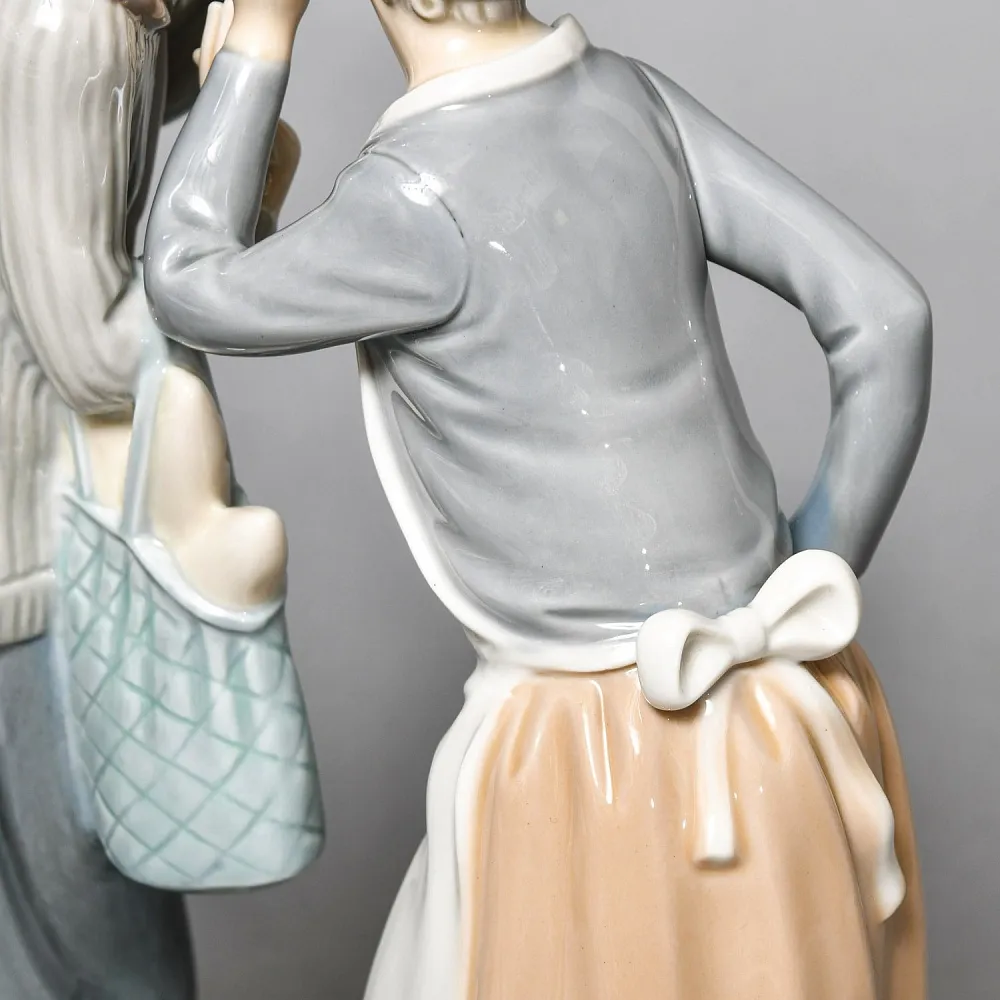 Коллекционная Фарфоровая статуэтка «Сплетницы», Lladro / Лядро Испания, 1978 - 1985 годы.