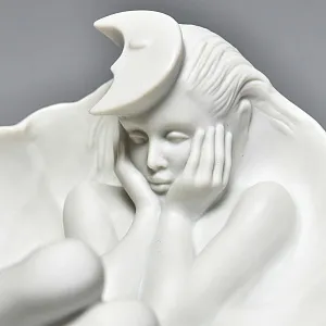 Коллекционная Фарфоровая статуэтка «Девушка, Знак Зодиака - Рак», Royal Copenhagen Дания.