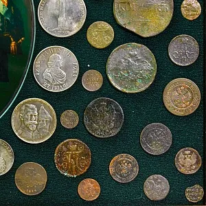 Настенное Коллекционное Панно - Картина «Монеты Российской Импении с XVIII до XX века».