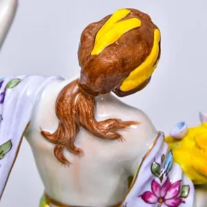 Редкость!!! Фарфоровая статуэтка «Девушка. ЛЕТО» из коллекции «Времена года», VOLKSTEDTER Германия.