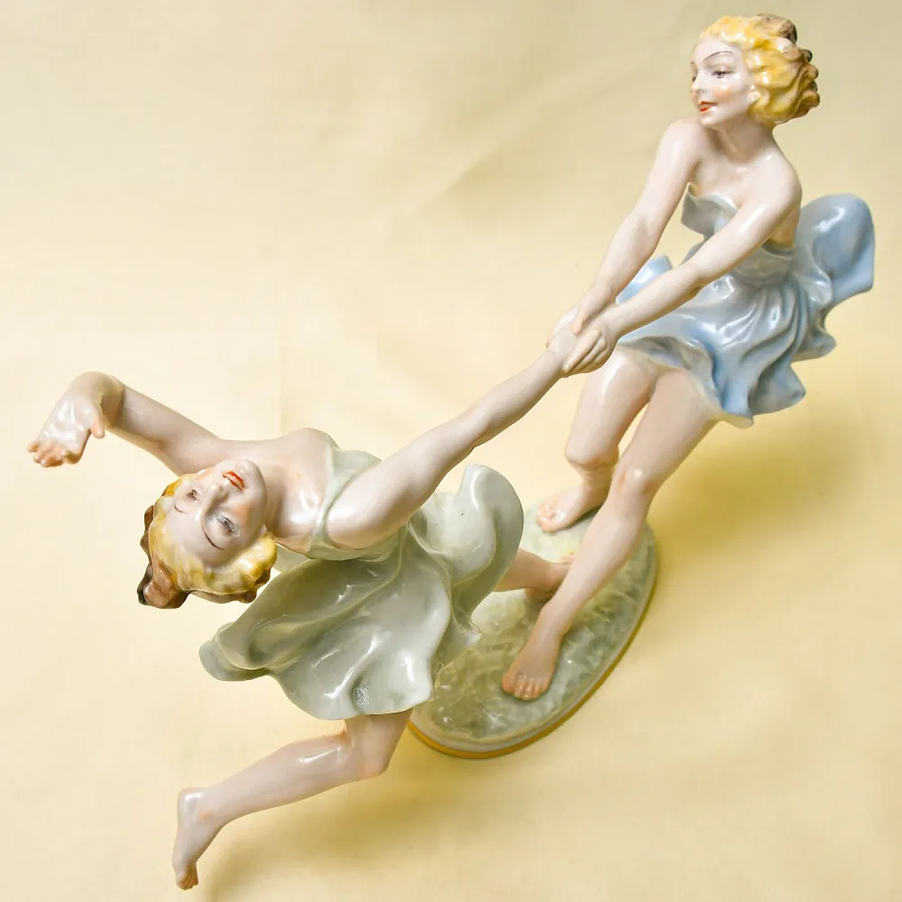 Авторская Коллекционная Статуэтка «ПОДРУГИ. ТАНЕЦ», фарфор Hutschenreuther, Германия 1955-1968 годы. 
