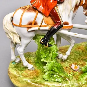 Большая Фарфоровая статуэтка «Дама в паланкине и Цветочница», Scheibe-Alsbach Германия, середина ХХ века.