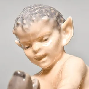 Коллекционная Фарфоровая статуэтка «Фавн с медведем», Royal Copenhagen Дания - 1968 год. 