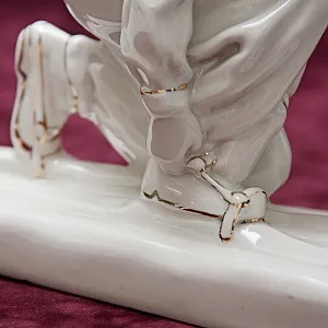 Фарфоровая Статуэтка «Лыжница», ПФЗ Песочное, СССР -1963 год.