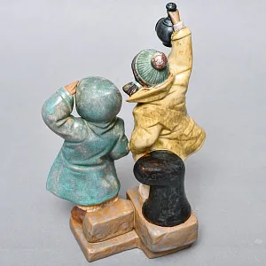 Коллекционная Фарфоровая статуэтка «Дети с фонарем», Lladro серия Грес, Испания.