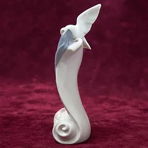 Фарфоровая Настольная плакетка LLADRO Society, Испания, 1985 - 2001 годы. 