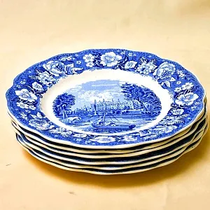 Столовый сервиз - Набор Фарфоровых Тарелок «Итонский колледж», Staffordshire Англия середина ХХ века.