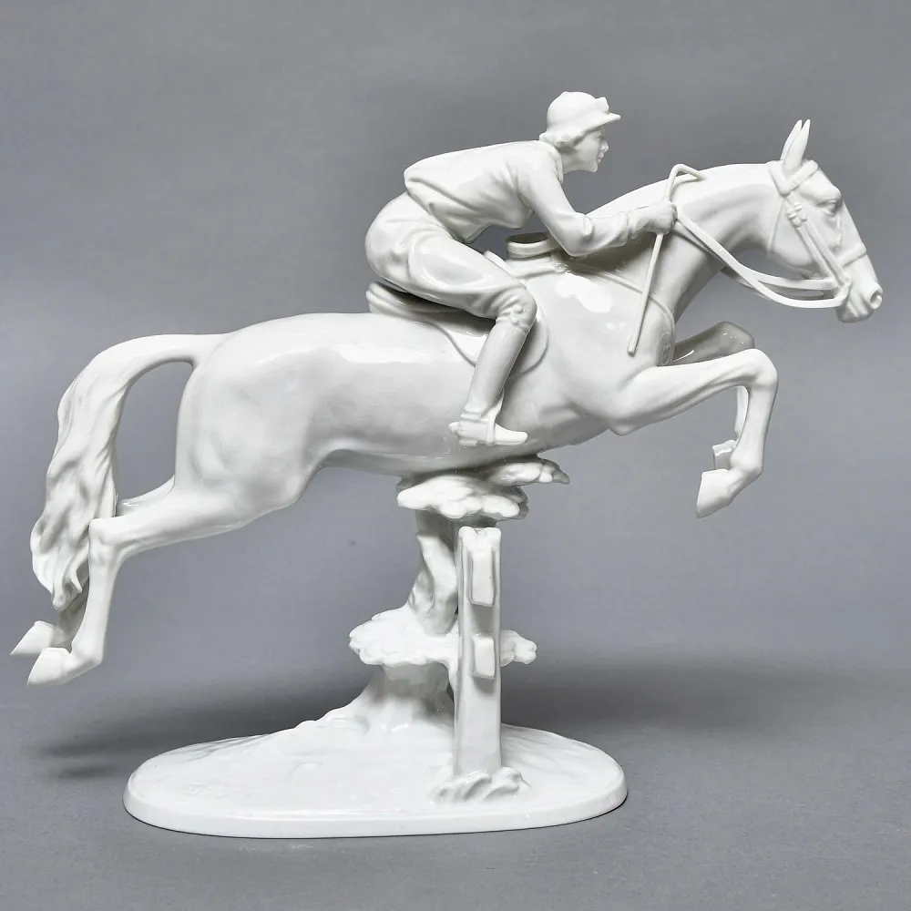 Коллекционная Фарфоровая статуэтка «Наездница. Женский Конкур», ROSENTHAL Германия, 1938 - 1948 годы.