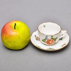 Коллекционная Кофейная пара «Чайная Роза», Фарфор Herend, Венгрия, 1940 - 1941 годы. 