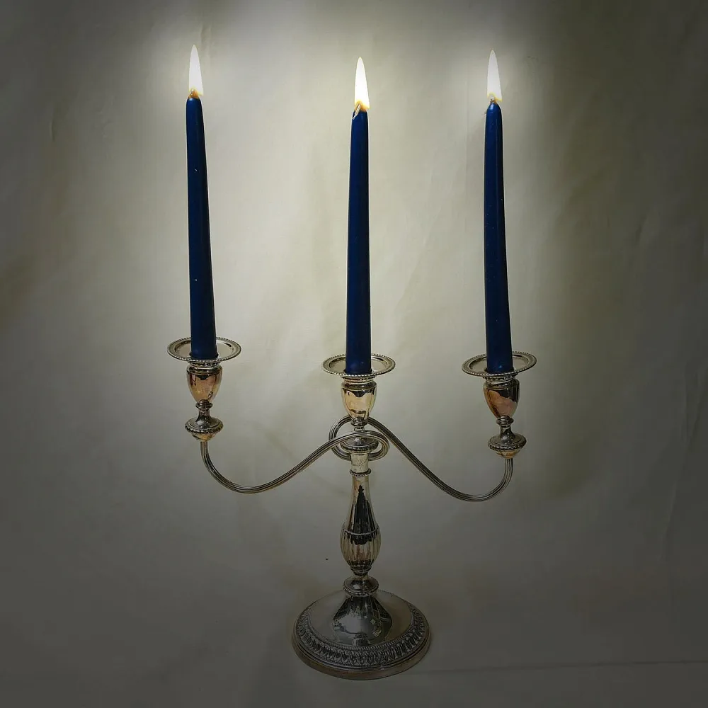 Старинный Канделябр - Подсвечник на Три Свечи, Silverplated SHEFFIELD Англия, начало ХХ века.