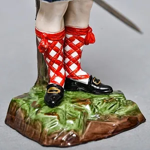 Коллекционная Фарфоровая статуэтка «Солдаты Британской армии. Черный Дозор», SITZENDORF Германия. 