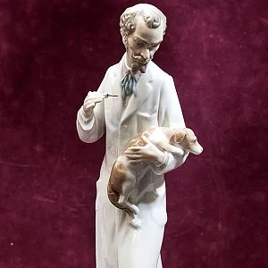 Редкая! Коллекционная Фарфоровая статуэтка «Ветеринар» Lladro, Испания - 1972 год.