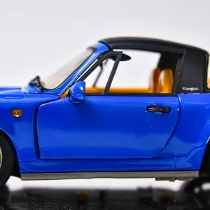 Коллекционная Металлическая Модель «Автомобиль - Porsche 911 Turbo» Германия.