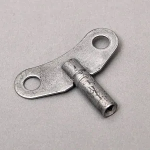 Редкость! Механические Настенные Часы «МАЯК» в деревянном корпусе - СССР - 1965 год.