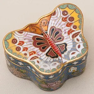 Винтажная Шкатулка - Бонбоньерка «БАБОЧКА» в технике «Клуазоне», Китай 50-е годы ХХ века. 