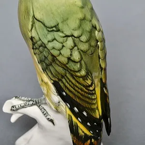 Птица - Фарфоровая статуэтка «Зелёный Дятел», Карл Энс / Karl Ens Германия, первая половина ХХ века.