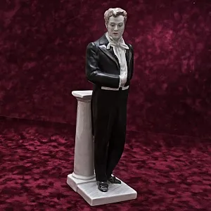 Коллекционная Фарфоровая статуэтка «Артист Норцов в роли Евгения Онегина», ЛФЗ СССР, 50-е гг.