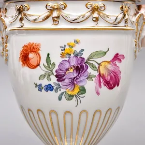 Парные Фарфоровые Вазоны - Вазы с крышками «ПУТТИ», SP Dresden / Potschappel Германия.