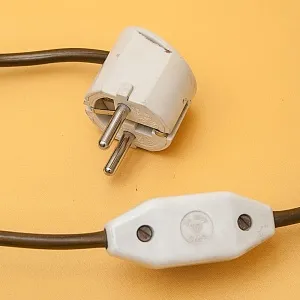 Электрическая Лампа - Светильник - Статуэтка «Мальчик с дудочкой» Фарфор Испания.