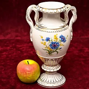 Антикварная Фарфоровая Ваза с ручками - змеями «Цветочный Букет», MEISSEN Германия, 1924 - 1934 годы.