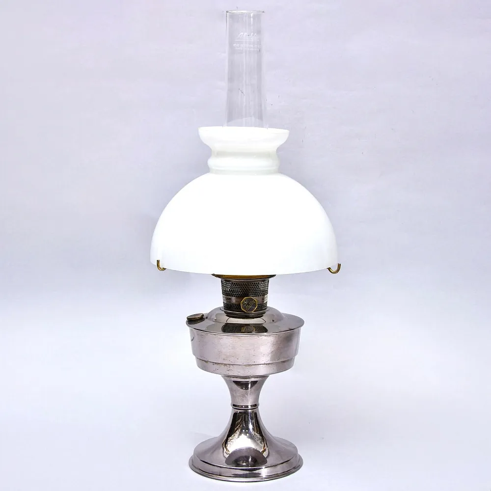 Редкость!!! Винтажная Керосиновая Лампа с Матовым Стеклянным Плафоном «Aladdin» Англия 50гг.