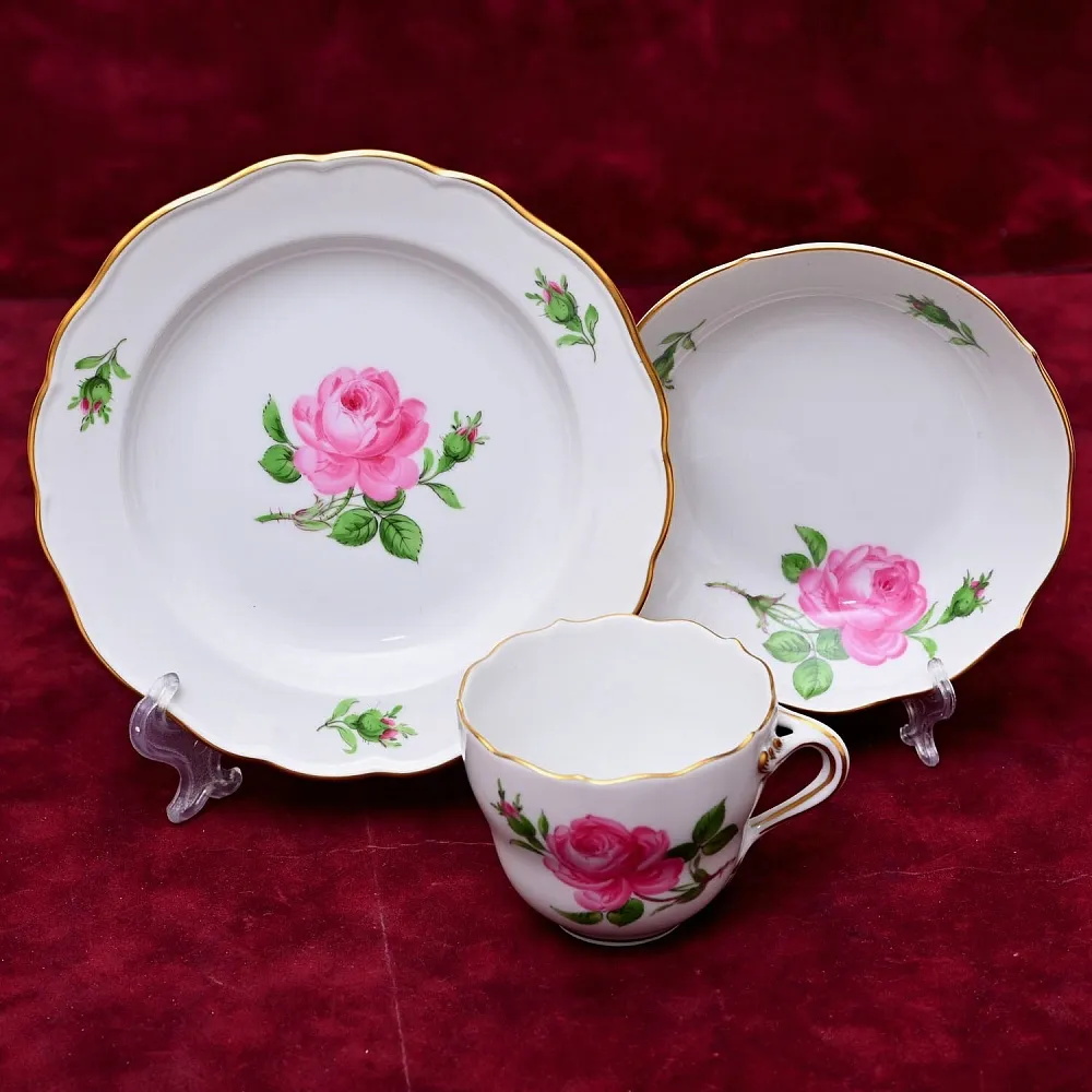 Классическая Кофейная пара и Десертная тарелка  «РОЗА», Фарфор MEISSEN, Германия.