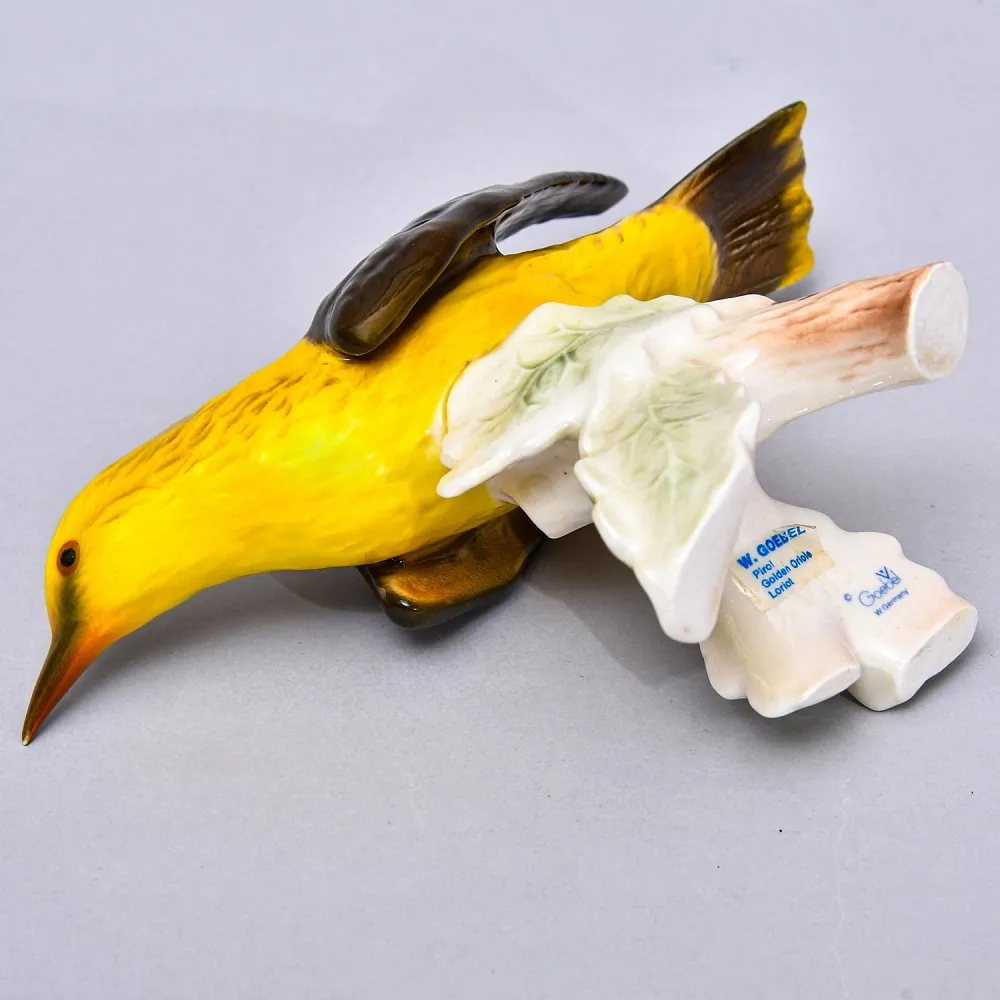 Коллекционная Фарфоровая статуэтка «Птица. ИВОЛГА», GOEBEL Германия, 1972 - 1979 годы.