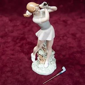 Редкая! Коллекционная Фарфоровая статуэтка «Гольфистка», NAO by Lladro, Daisa, Испания -1985 год.