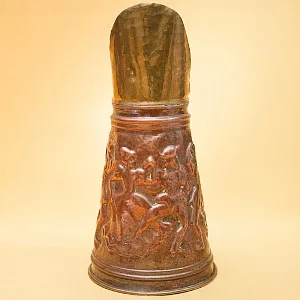 Небольшой Медно - Латунный Зольник «Дама с кавалером. Танцы», Бельгия середина ХХ века.