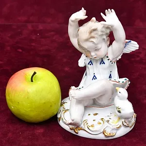 Редкость!!! Фарфоровая Статуэтка «Девочка и Цыплёнок», Карл Энс / Karl Ens Германия, 30-е гг.