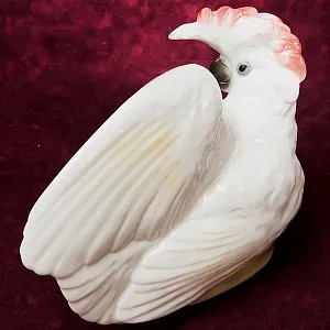 Большая Статуэтка Птица - Попугай - Какаду Малуккский, фарфор ИФЗ, Россия.