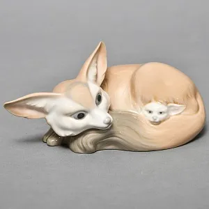 Коллекционная Фарфоровая статуэтка "Лиса - Фенек с лисенком", Lladro Испания, вторая половина ХХ века.