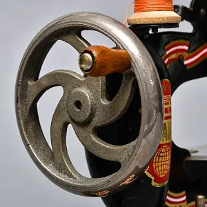 Старинная Миниатюрная Швейная Машинка «DIANA», Schürhoff & Co, Gevelsberg Германия 30 гг.