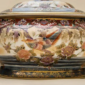 Декоративная Ваза - Шкатулка «Райская Птица» в технике Мориаж Фарфор Китай, Сацума SATSUMA - 60 гг.