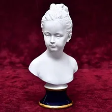 Фарфоровый бюст - статуэтка «ДЕВОЧКА. Луиза Броньяр», Tharaud Limoges Франция, середина ХХ века.