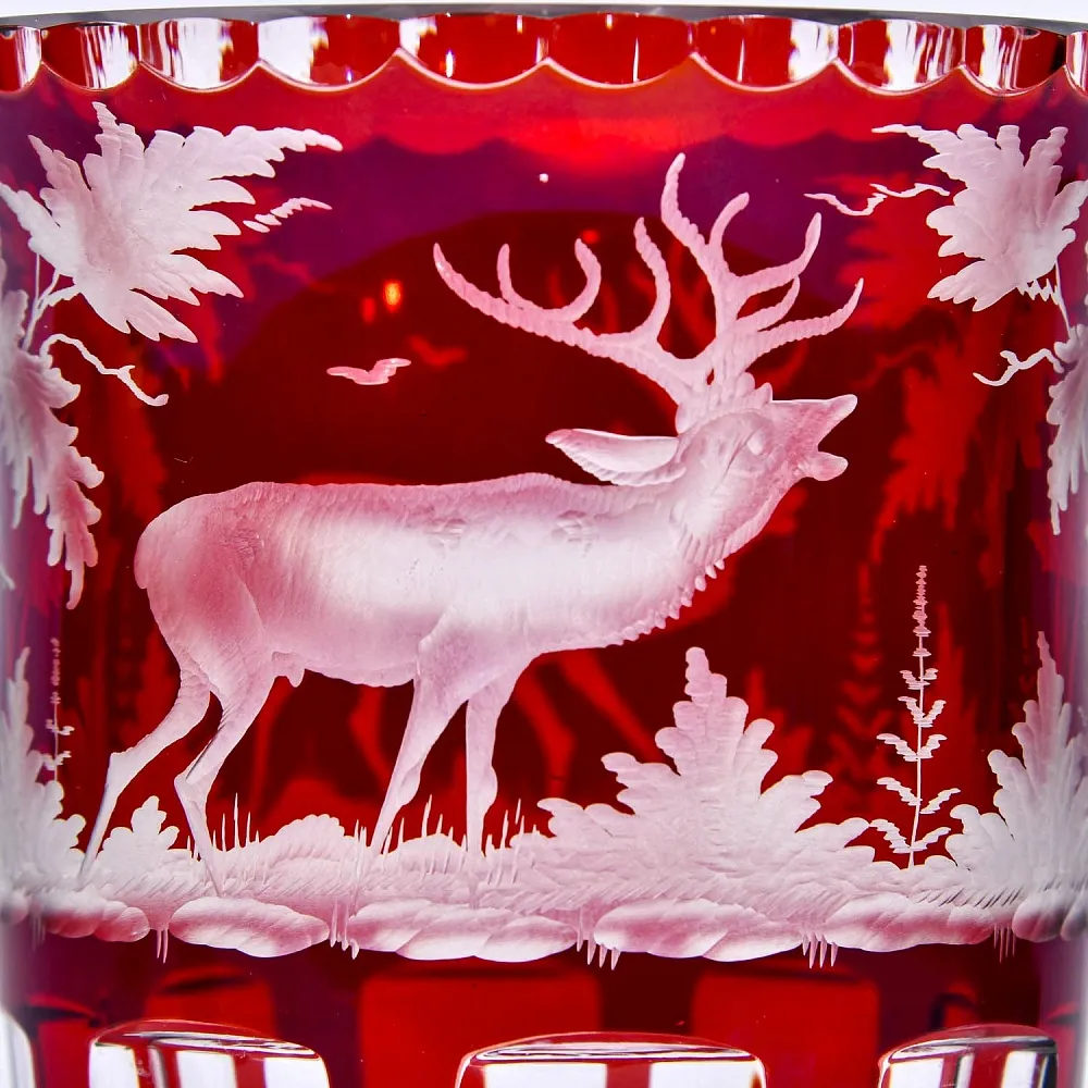 Винтажная Ваза «Охота» Рубиновый Хрусталь, Egermann, Богемия, Чехия, середина ХХ века.