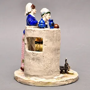 Коллекционная Фарфоровая статуэтка «Семья у домашнего очага», Ackermann & Fritze Германия.