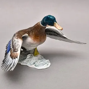 Птица - Фарфоровая Статуэтка «ВЗЛЕТАЮЩИЙ СЕЛЕЗЕНЬ», ROSENTHAL Германия, середина ХХ века.