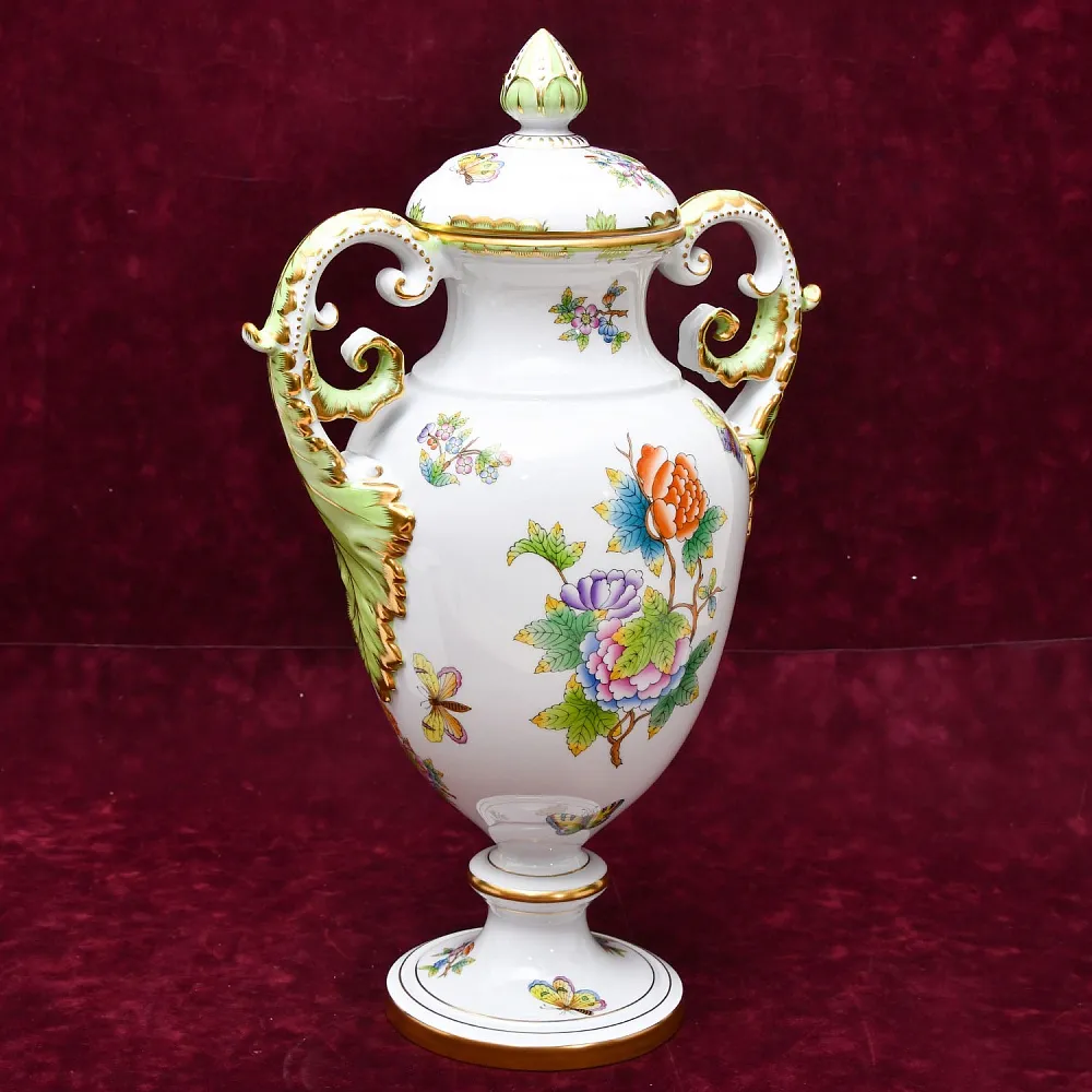 Большой Фарфоровый Вазон - Ваза с крышкой из коллекции «Victoria», HEREND Венгрия.