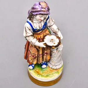 Коллекционная Фарфоровая Статуэтка «Девочка - танцовщица собирает монеты», VOLKSTEDT Германия -50 гг.